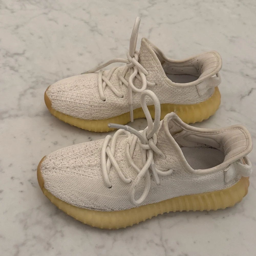 Adidas Yeezy Boost 350 V2 Cream White Size 5 (Triple White) Authentic - Picture 4 of 7